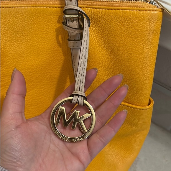 MICHAEL KORS - Yellow Leather Tote Bag - EUC - Picture 3 of 13